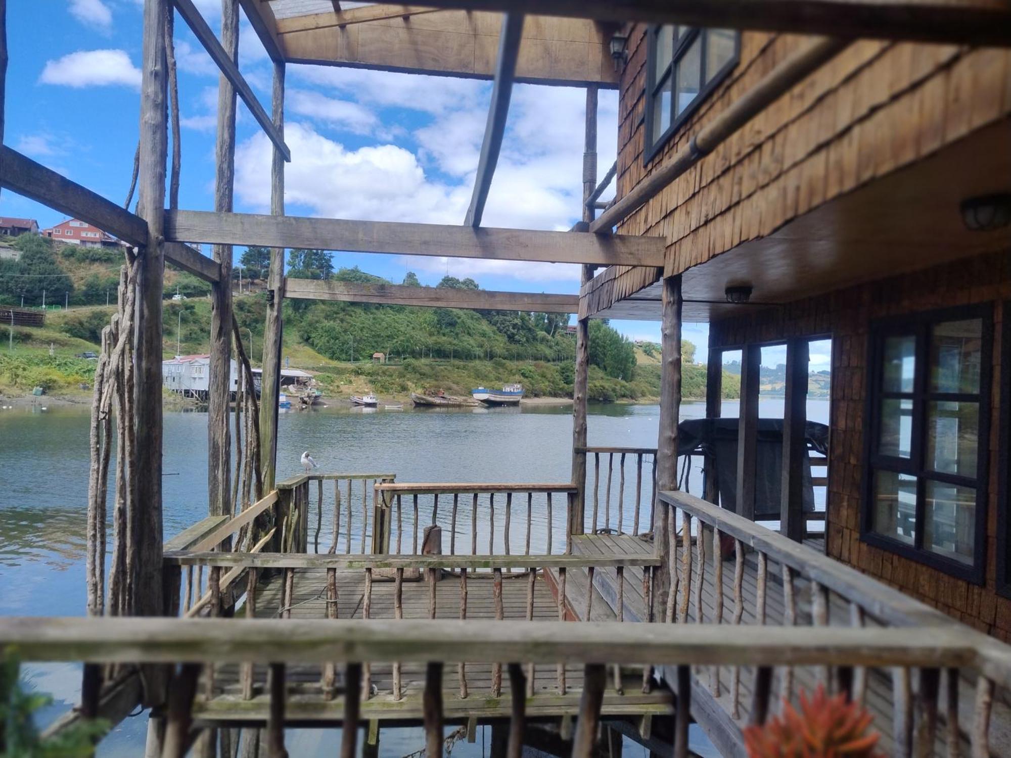 Hostal Palafito Waiwen Castro Kültér fotó